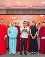 侯氏相声门再添新徒 徐州艺人万里正式拜入杨全明门下